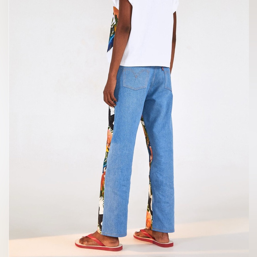 Levi’s x FARM Rio Ribcage Straight Jean - Picture 3 of 9